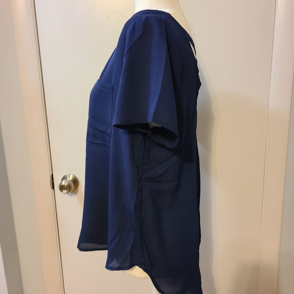 Lily White short sleeved blouse - Picture 2 of 5